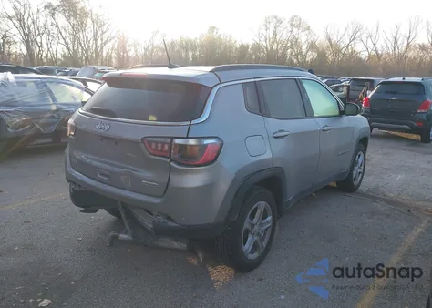 2024 Jeep Compass Latitude 4X4 from USA, damaged, VIN 3C4NJDBN7RT607743